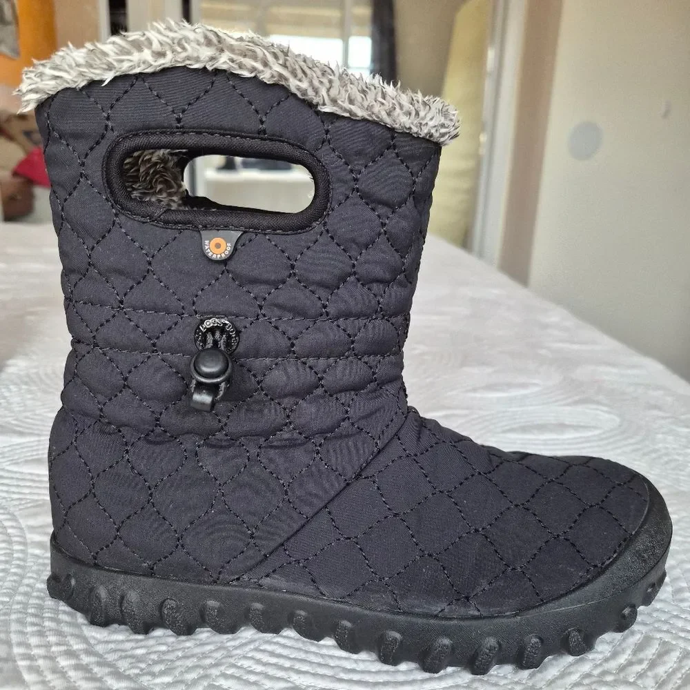 VGUC BOGS B Moc Quilted Puff Boots Women 7 Black
